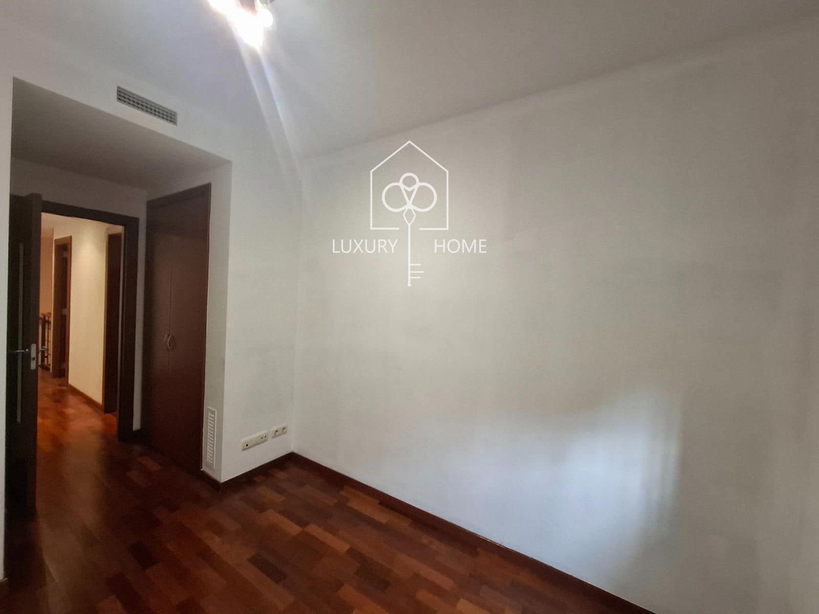 Appartement de 4 chambres à louer à Castelldefels avec piscine garage - 3 000 € (Ref: 10158364)