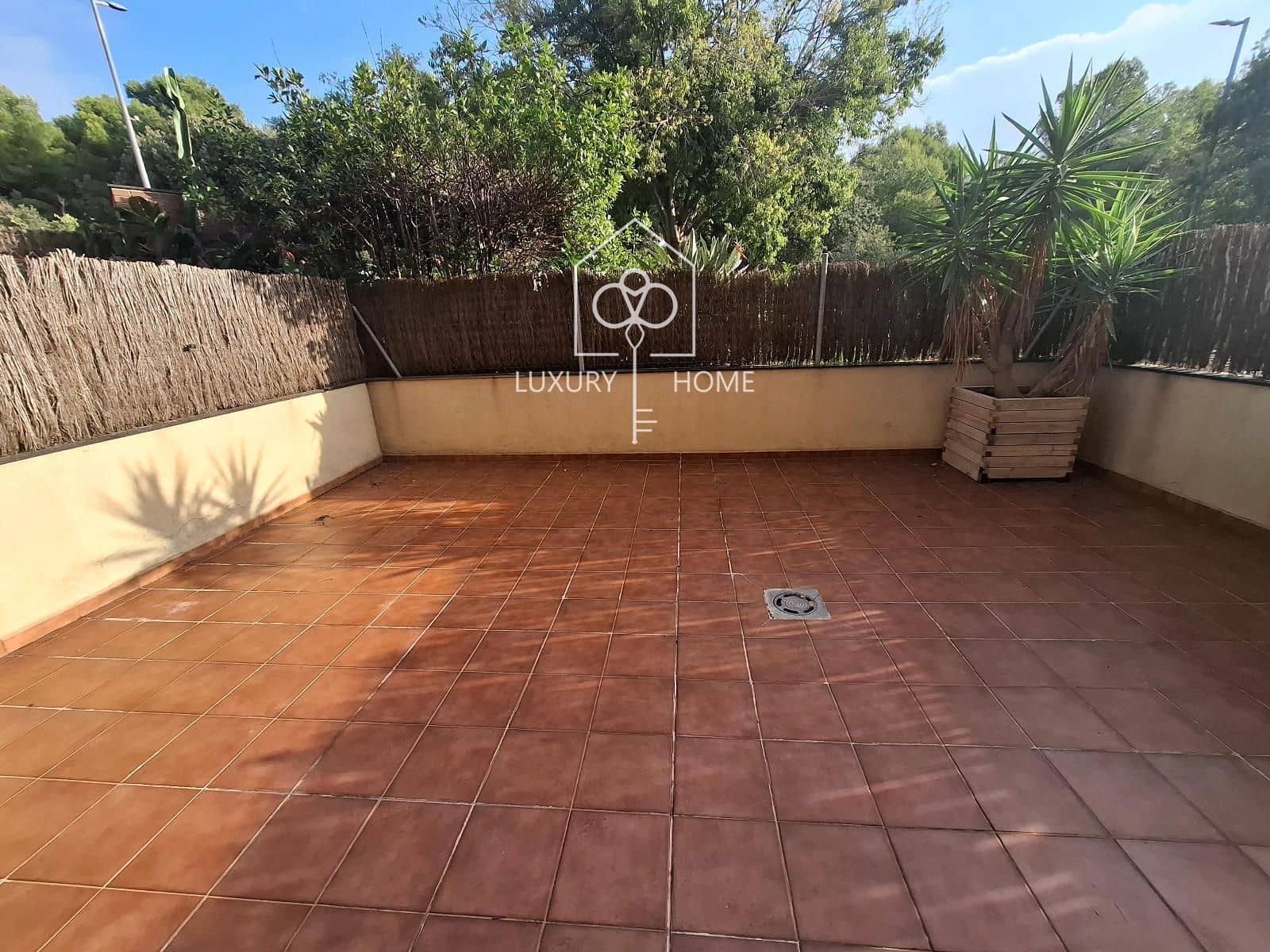 Appartement de 4 chambres à louer à Castelldefels avec piscine garage - 3 000 € (Ref: 10158364)