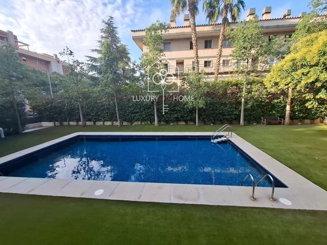 Appartement de 4 chambres à louer à Castelldefels avec piscine garage - 3 000 € (Ref: 10158364)