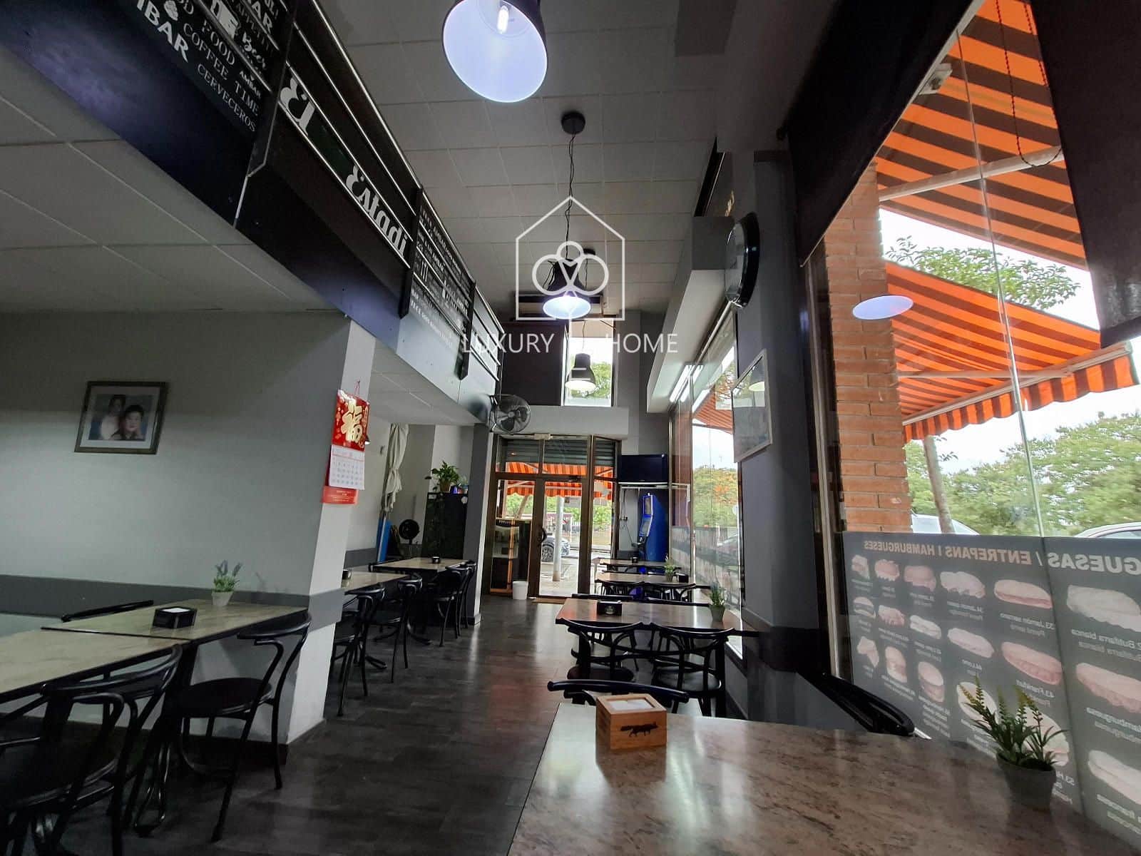 Commercial for sale in Gava - € 395,000 (Ref: 10165599)
