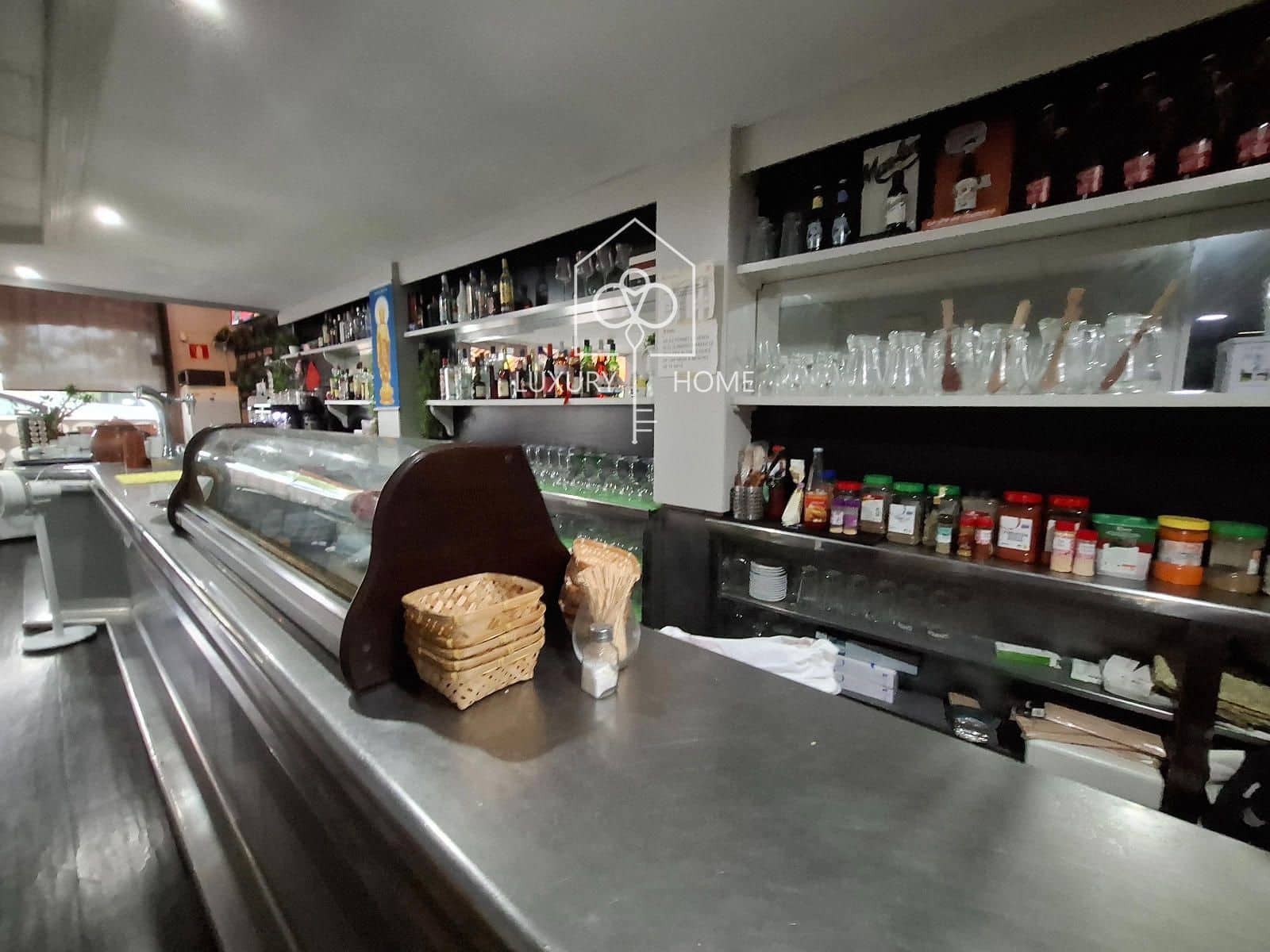 Commercial for sale in Gava - € 395,000 (Ref: 10165599)