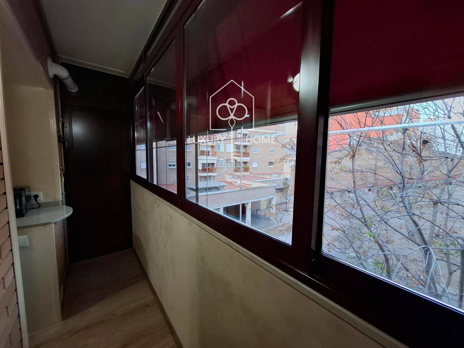 4 bedroom Penthouse for sale in L'Hospitalet de Llobregat with garage - € 699,500 (Ref: 9483950)