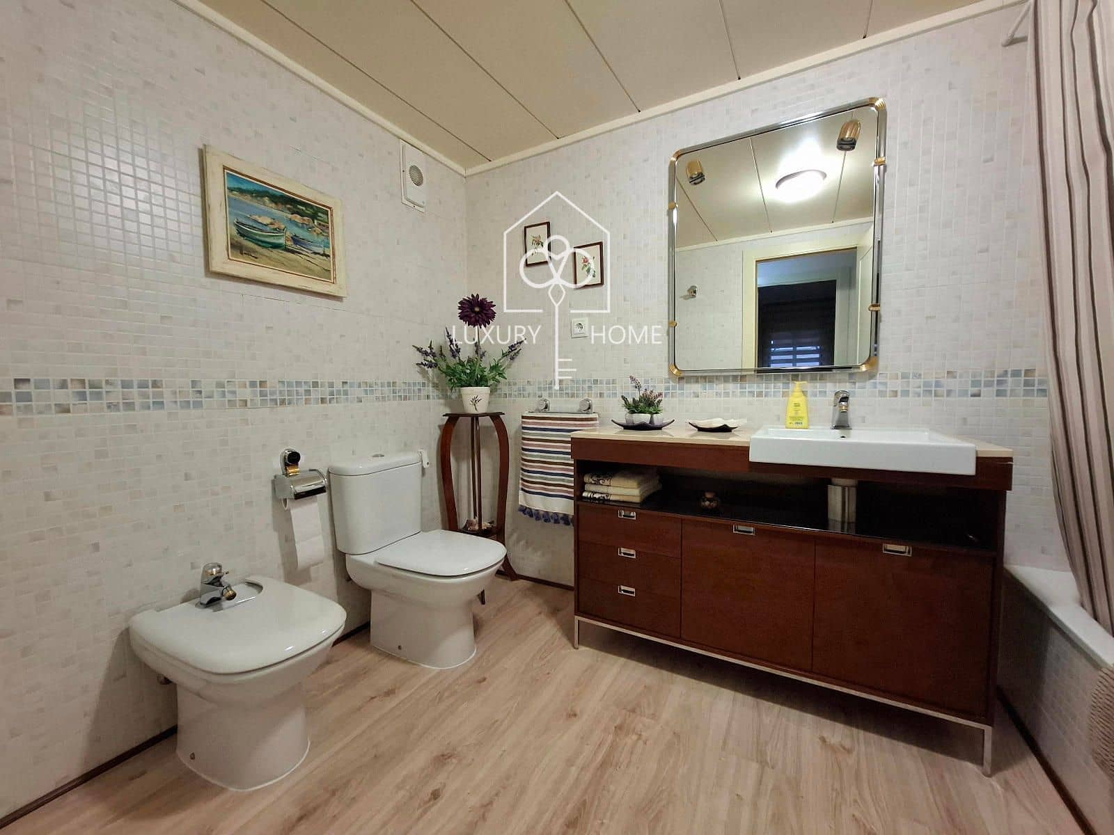 4 bedroom Penthouse for sale in L'Hospitalet de Llobregat with garage - € 699,500 (Ref: 9483950)