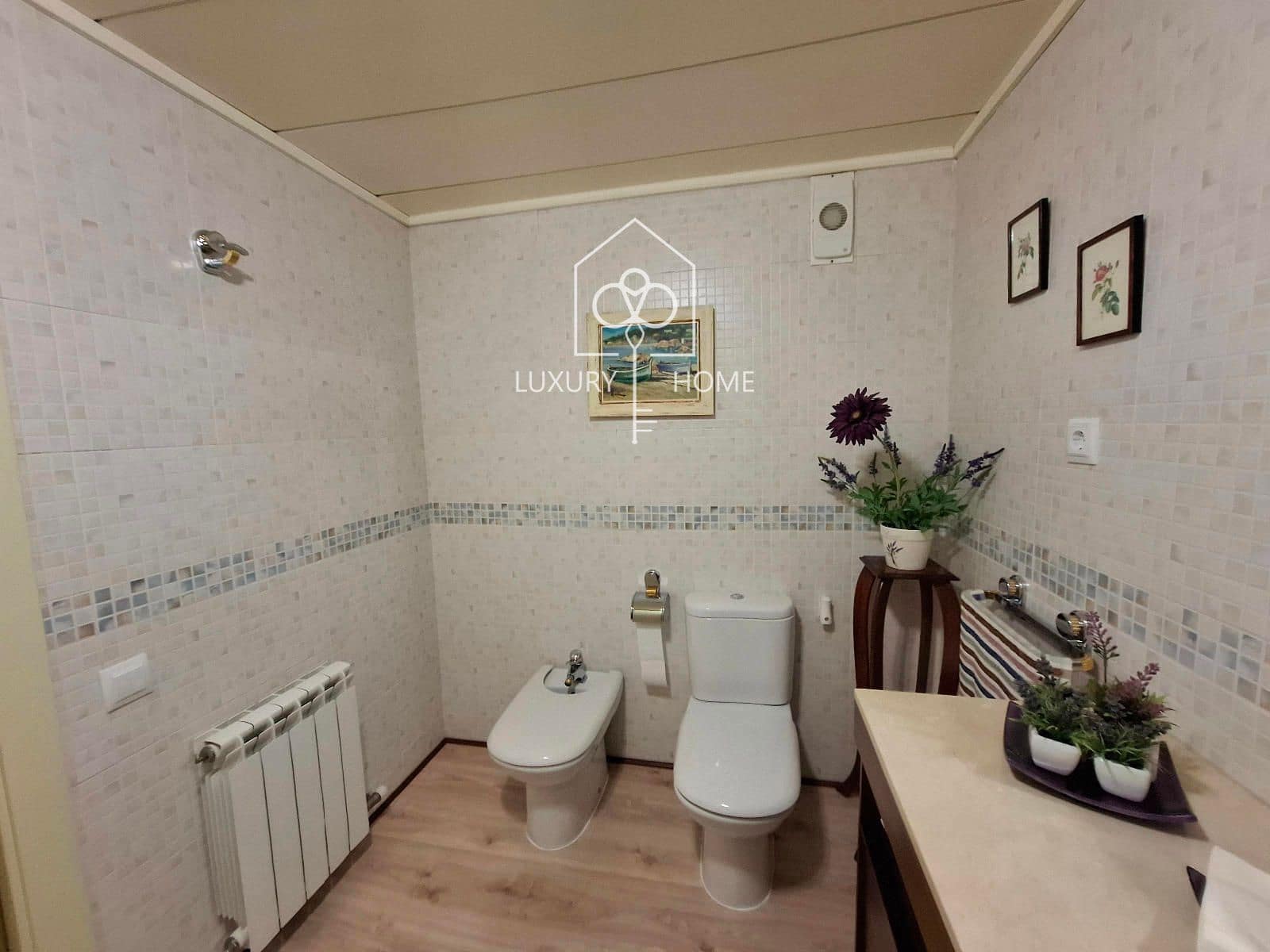 4 bedroom Penthouse for sale in L'Hospitalet de Llobregat with garage - € 699,500 (Ref: 9483950)