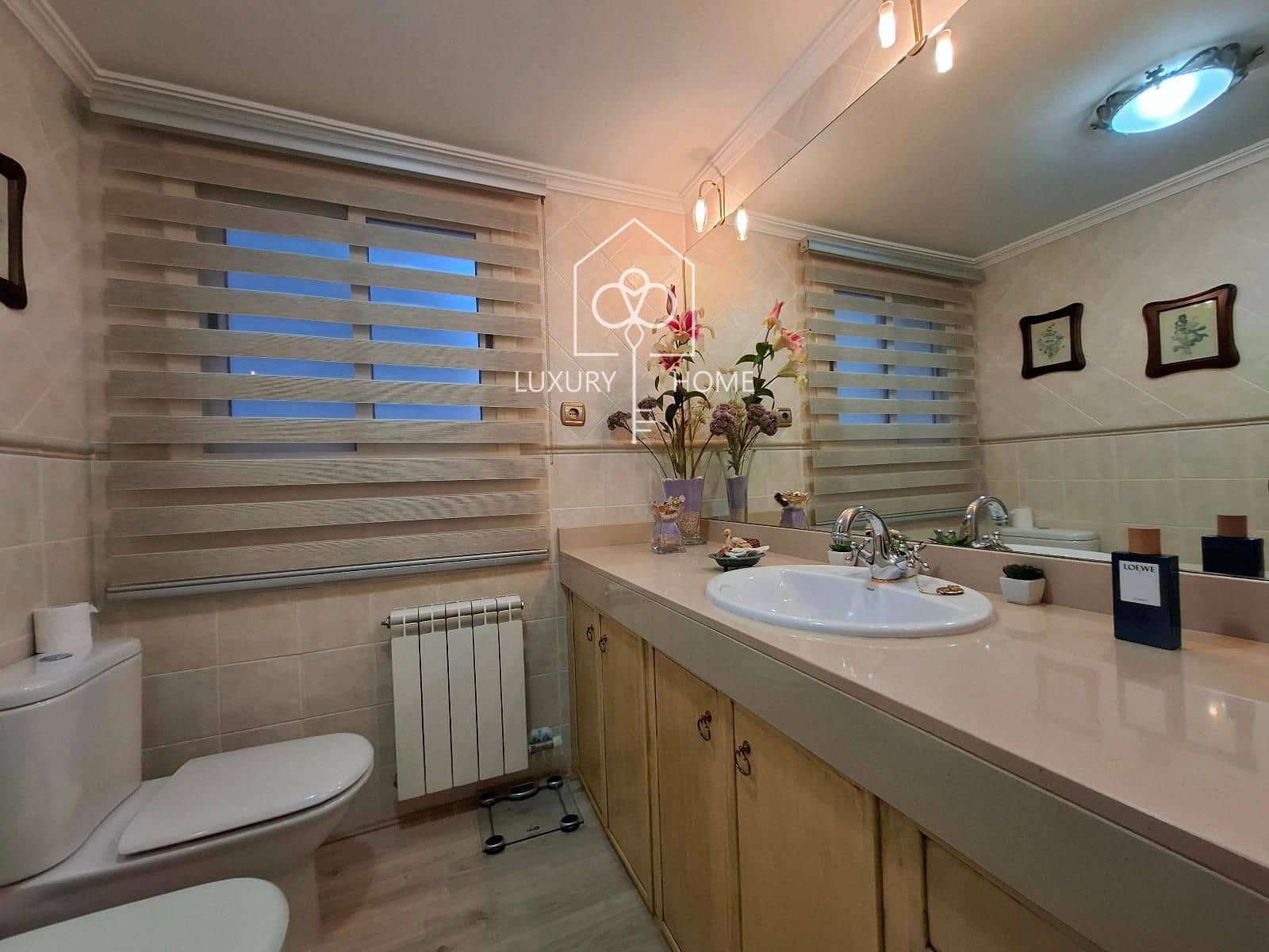 4 bedroom Penthouse for sale in L'Hospitalet de Llobregat with garage - € 699,500 (Ref: 9483950)