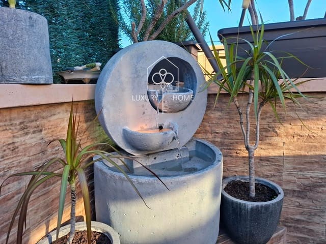 4 soverom Penthouse til salgs i L'Hospitalet de Llobregat med garasje - € 699 500 (Ref: 9483950)