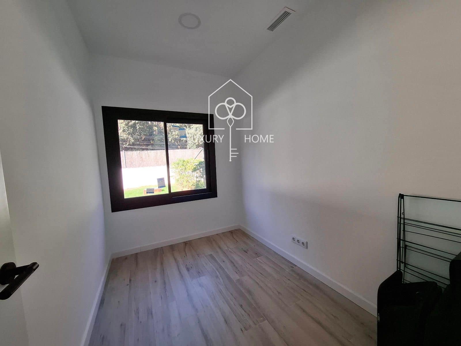 Chalet de 8 habitaciones en Sant Andreu de Llavaneres en venta con piscina - 2.475.000 € (Ref: 9483951)