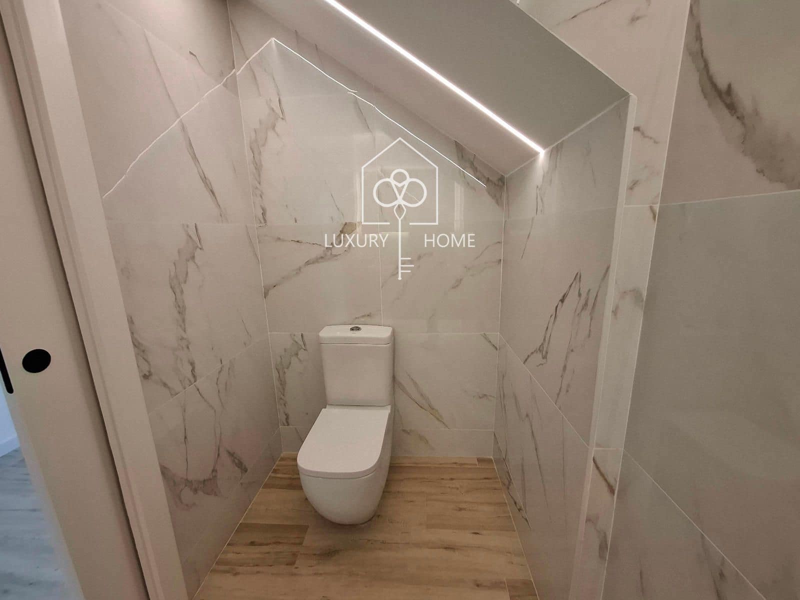 Chalet de 8 habitaciones en Sant Andreu de Llavaneres en venta con piscina - 2.475.000 € (Ref: 9483951)