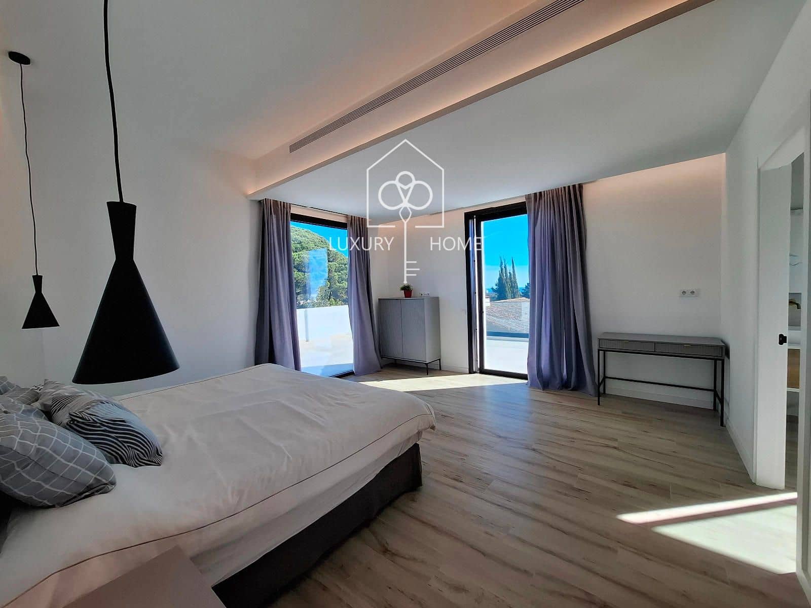 Chalet de 8 habitaciones en Sant Andreu de Llavaneres en venta con piscina - 2.475.000 € (Ref: 9483951)