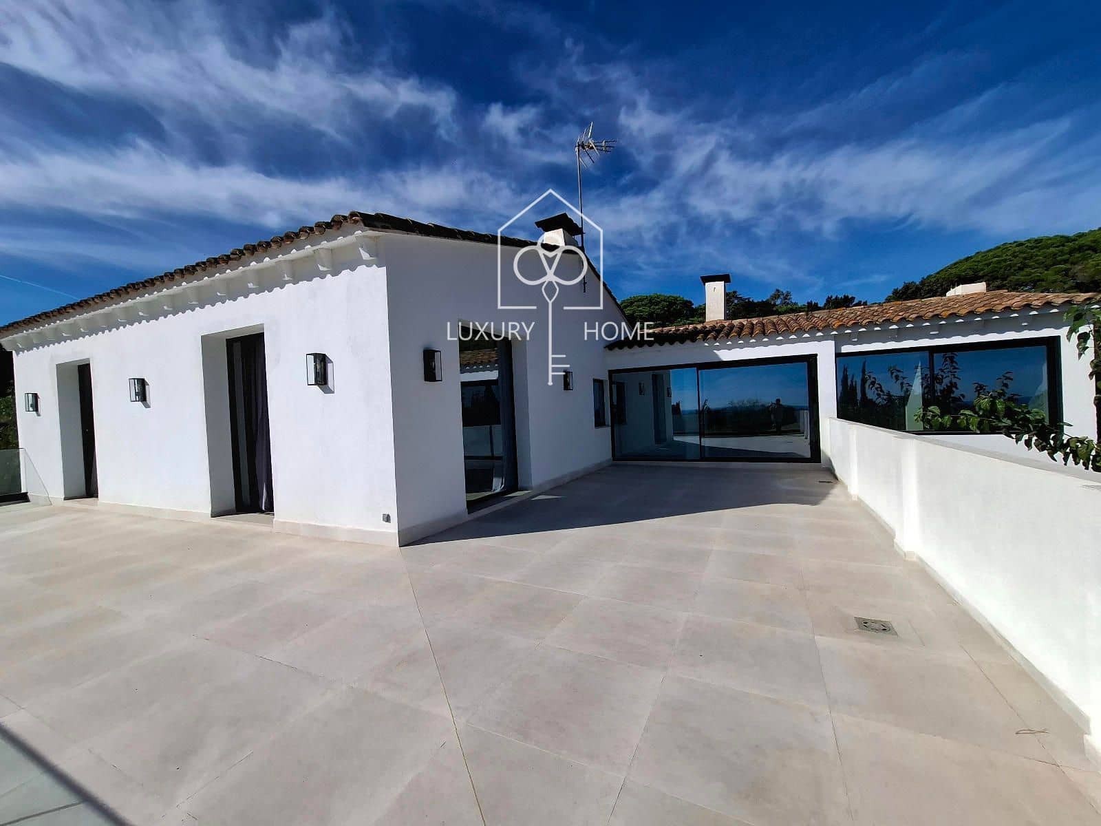 Chalet de 8 habitaciones en Sant Andreu de Llavaneres en venta con piscina - 2.475.000 € (Ref: 9483951)