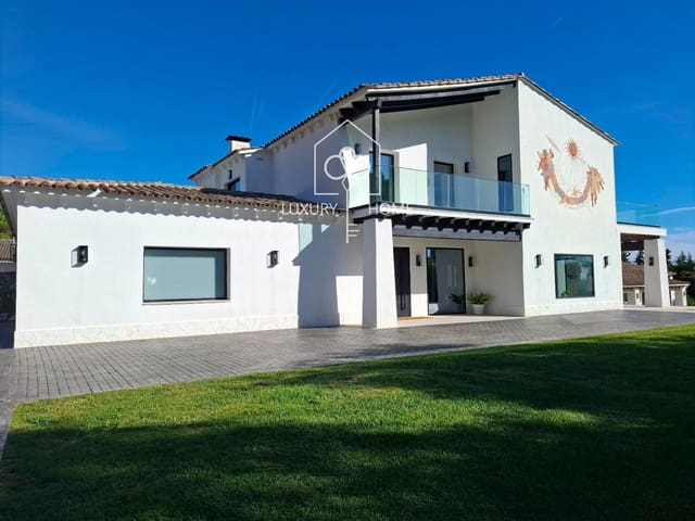 Chalet de 8 habitaciones en Sant Andreu de Llavaneres en venta con piscina - 2.475.000 € (Ref: 9483951)