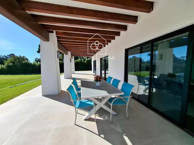 Chalet de 8 habitaciones en Sant Andreu de Llavaneres en venta con piscina - 2.475.000 € (Ref: 9483951)