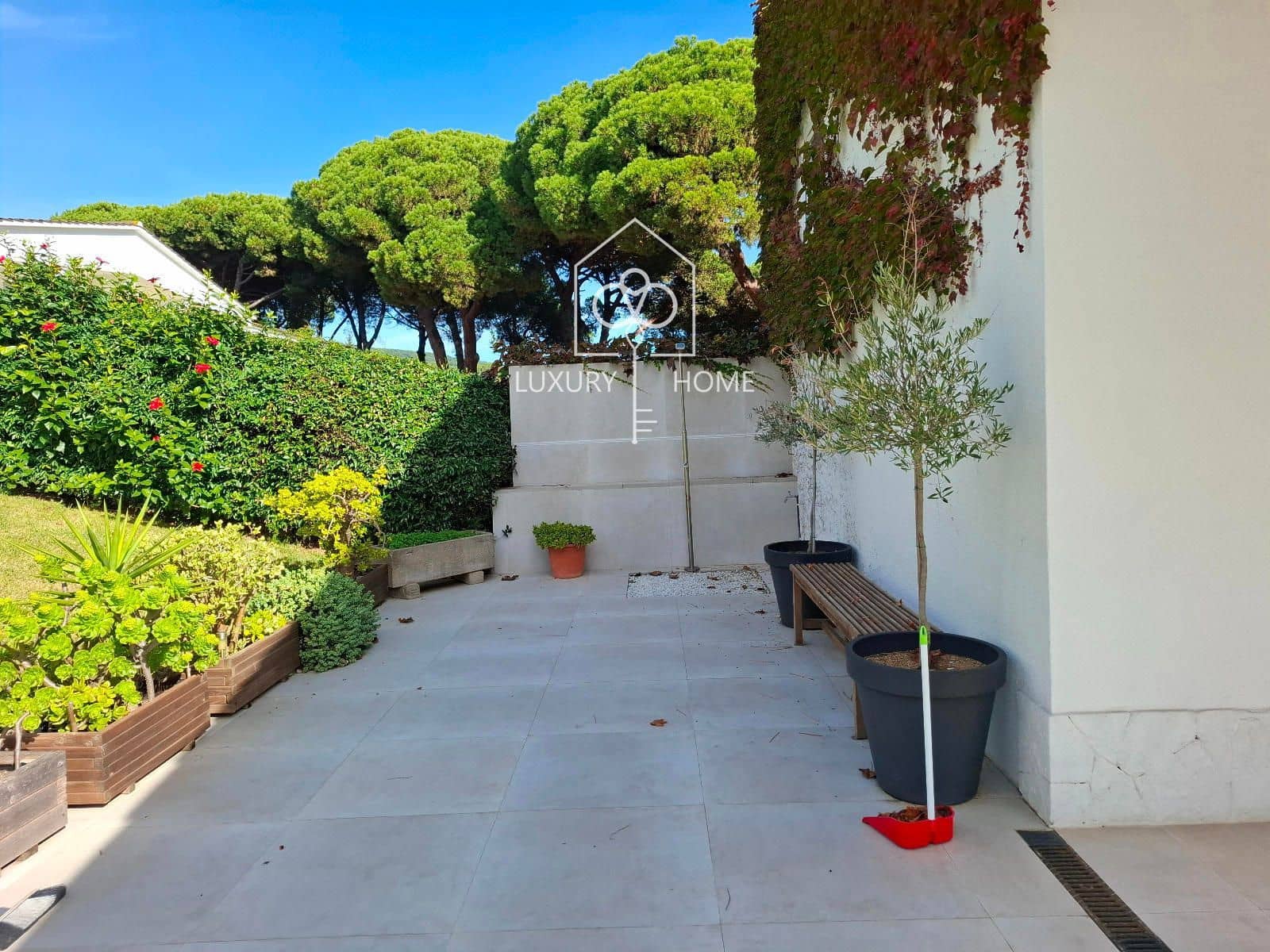 Chalet de 8 habitaciones en Sant Andreu de Llavaneres en venta con piscina - 2.475.000 € (Ref: 9483951)