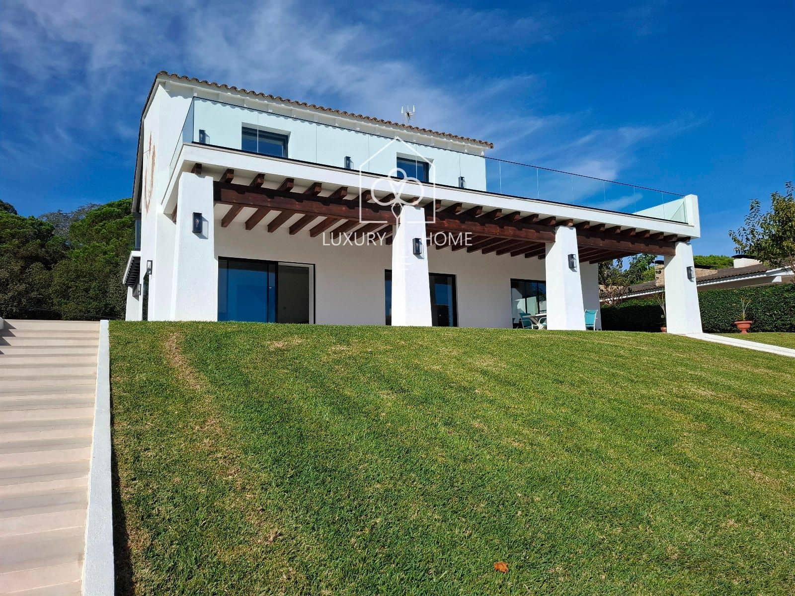 Chalet de 8 habitaciones en Sant Andreu de Llavaneres en venta con piscina - 2.475.000 € (Ref: 9483951)