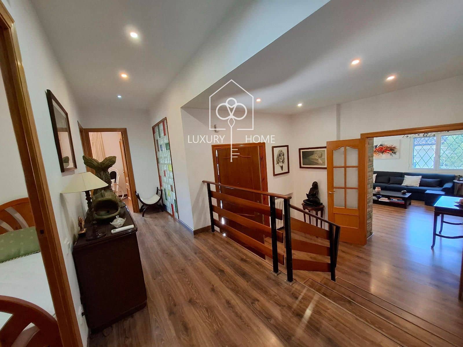 4 bedroom Villa for sale in Begues with pool garage - € 620,000 (Ref: 9483952)