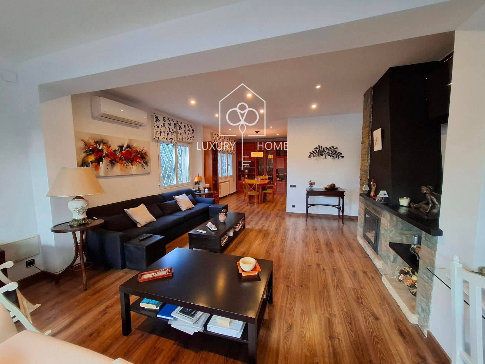 4 bedroom Villa for sale in Begues with pool garage - € 620,000 (Ref: 9483952)