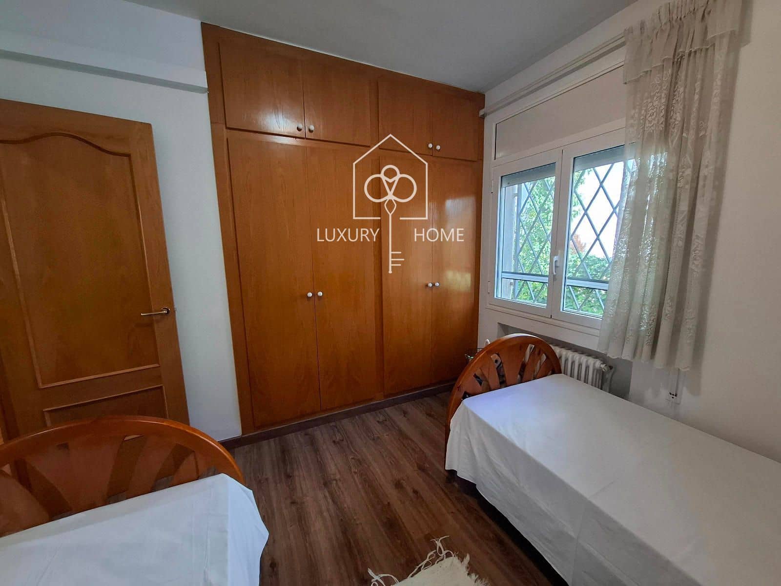 4 bedroom Villa for sale in Begues with pool garage - € 620,000 (Ref: 9483952)