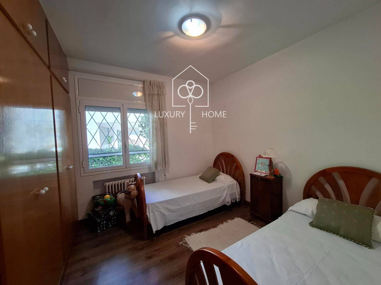 4 bedroom Villa for sale in Begues with pool garage - € 620,000 (Ref: 9483952)