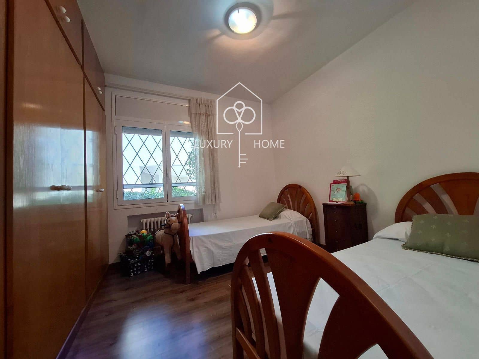 4 bedroom Villa for sale in Begues with pool garage - € 620,000 (Ref: 9483952)