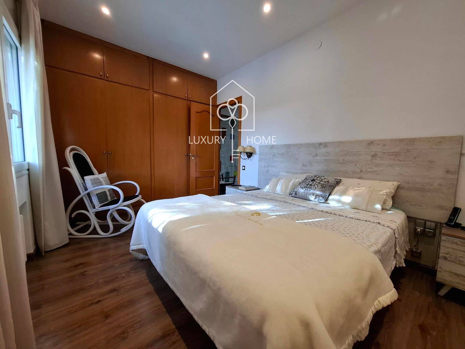 4 bedroom Villa for sale in Begues with pool garage - € 620,000 (Ref: 9483952)