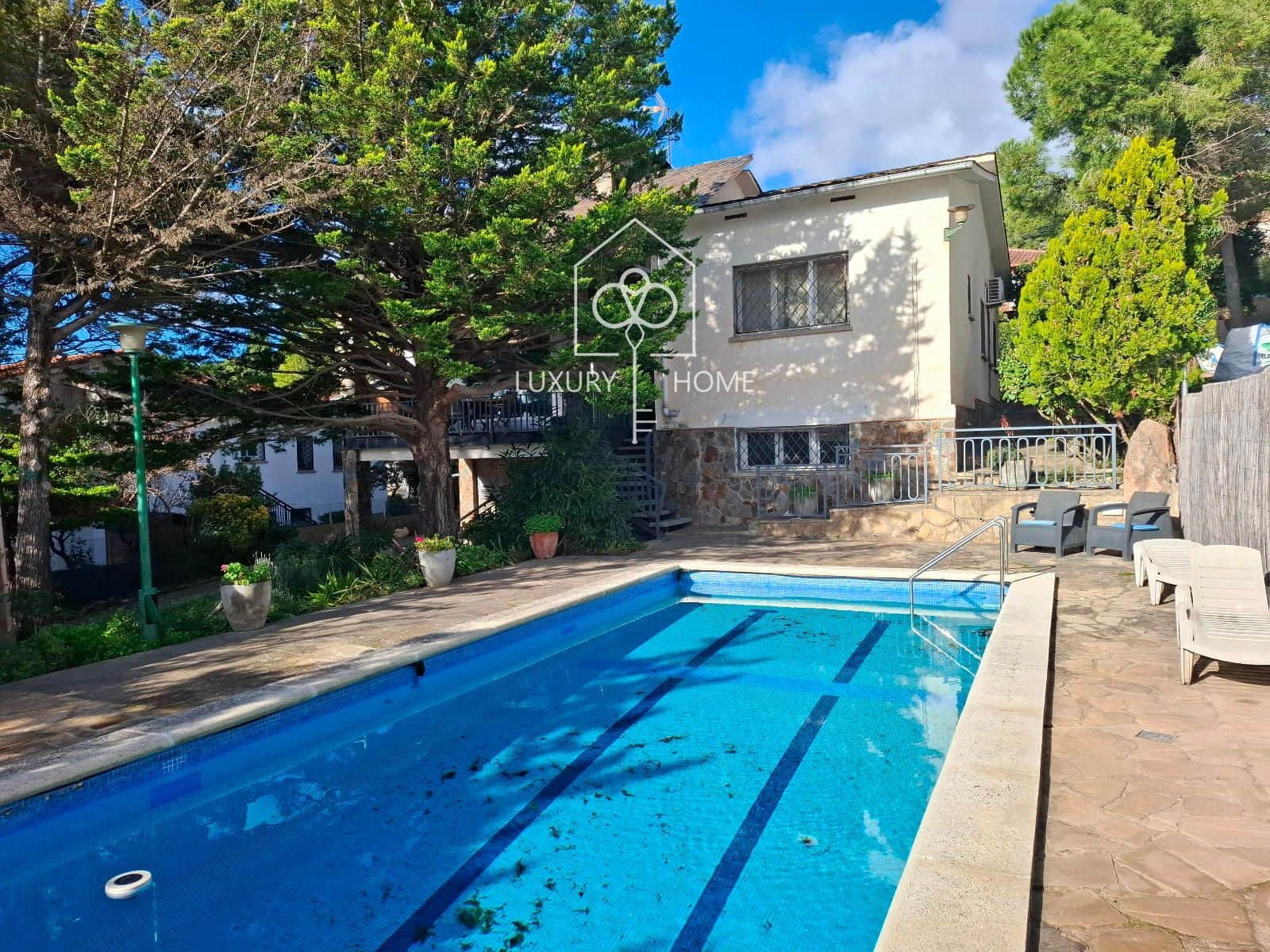 4 soveværelse Villa til salg i Begues med swimmingpool garage - € 589.000 (Ref: 9483952)