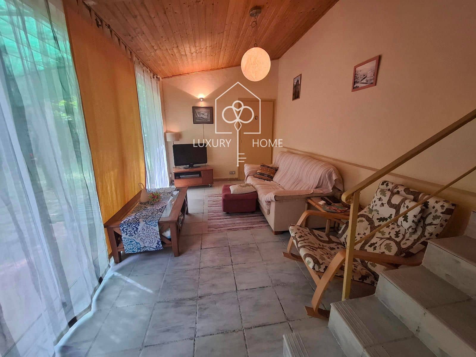 5 bedroom Villa for sale in Begues with garage - € 575,000 (Ref: 9483953)