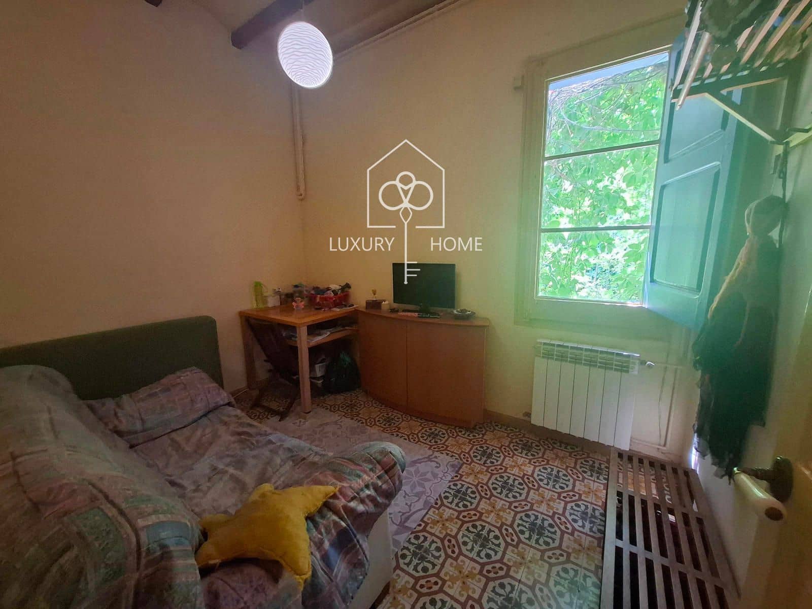 5 bedroom Villa for sale in Begues with garage - € 575,000 (Ref: 9483953)