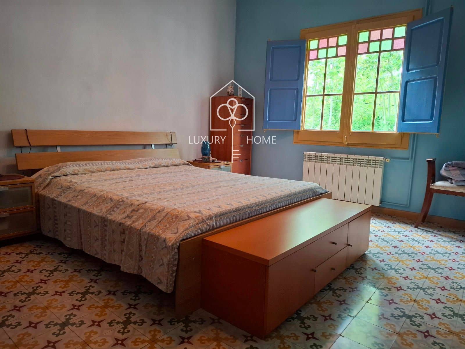 5 bedroom Villa for sale in Begues with garage - € 575,000 (Ref: 9483953)