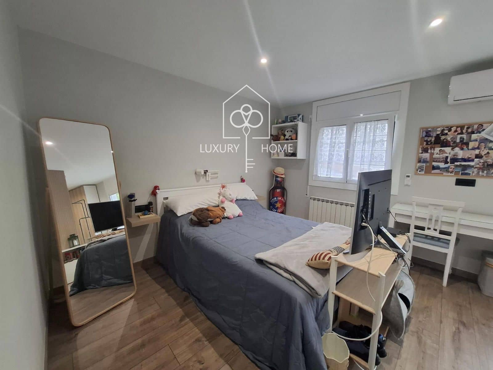 4 bedroom Villa for sale in Begues with garage - € 775,000 (Ref: 9483957)