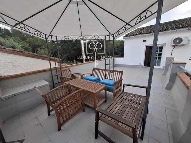 4 bedroom Villa for sale in Begues with garage - € 775,000 (Ref: 9483957)