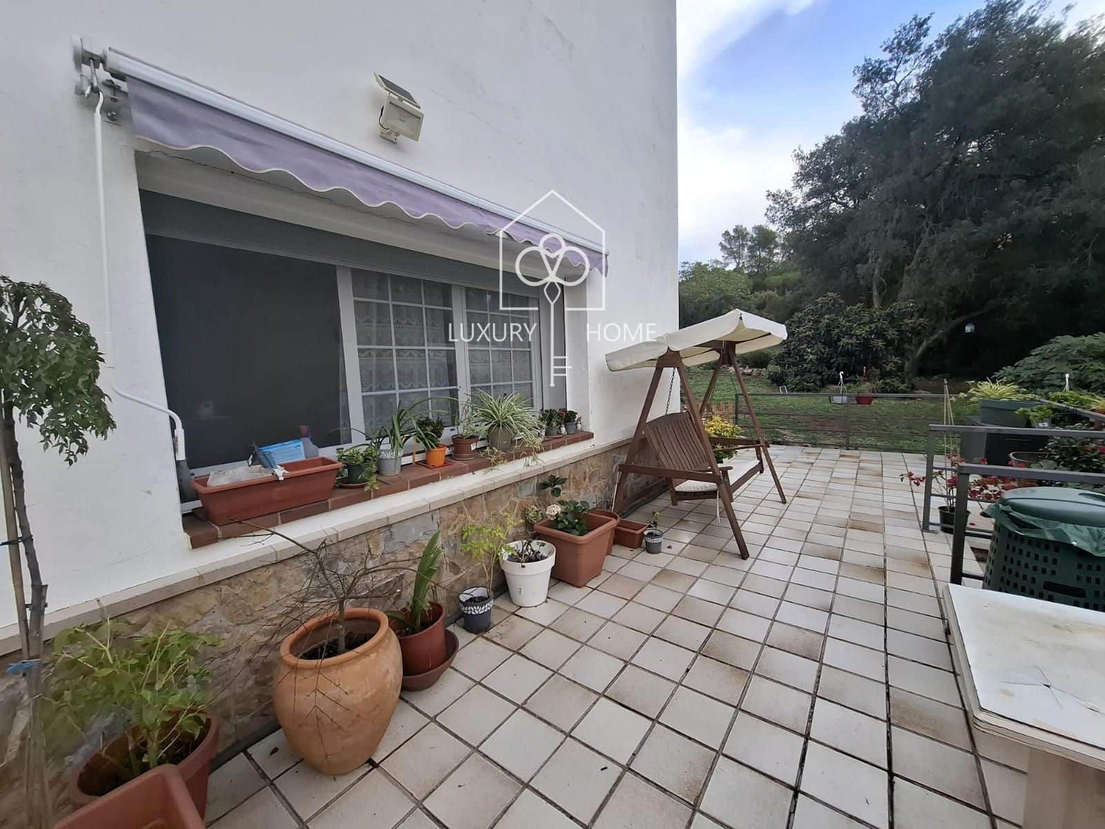 4 bedroom Villa for sale in Begues with garage - € 775,000 (Ref: 9483957)