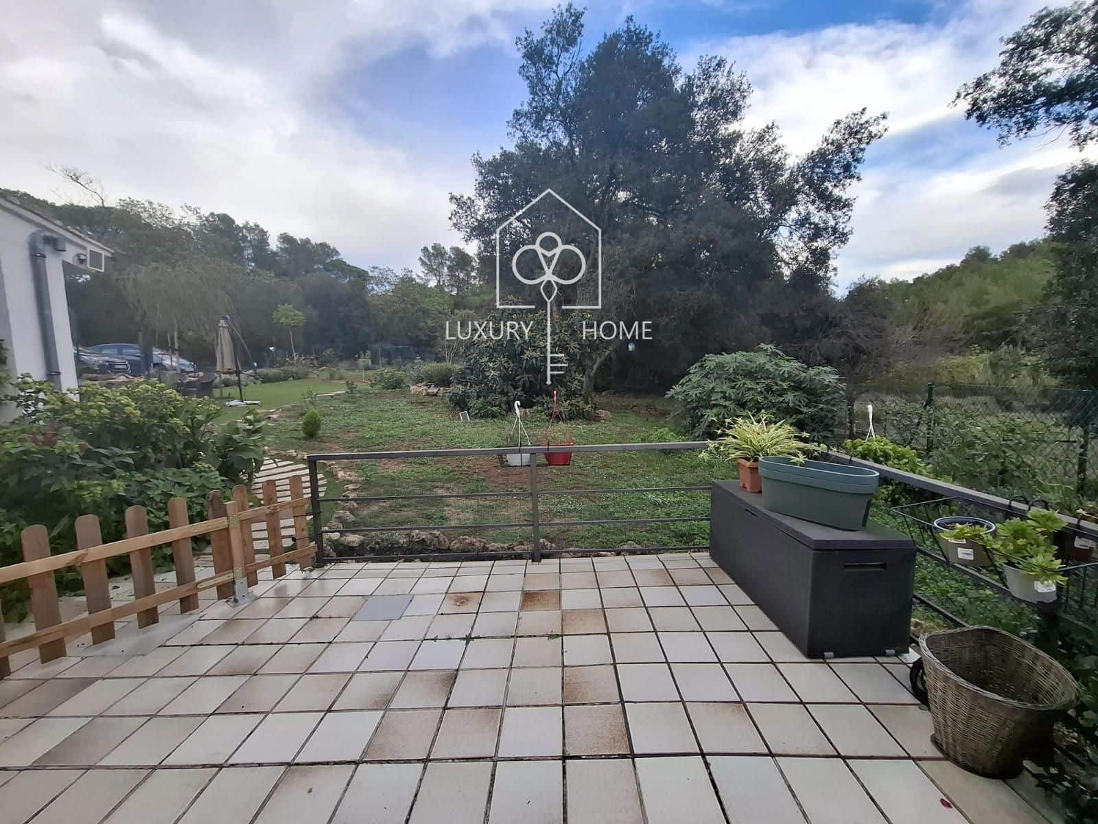 4 bedroom Villa for sale in Begues with garage - € 775,000 (Ref: 9483957)