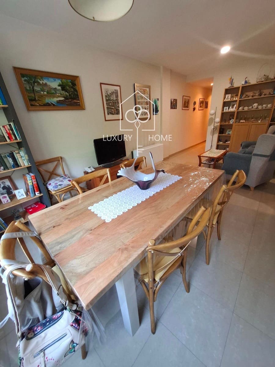 3 soveværelse Lejlighed til salg i Begues med garage - € 350.000 (Ref: 9483959)