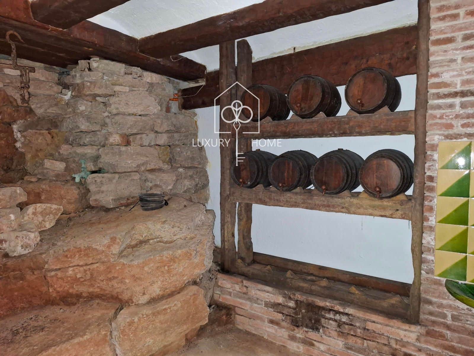 9 bedroom Villa for sale in Begues with pool garage - € 1,300,000 (Ref: 9483960)