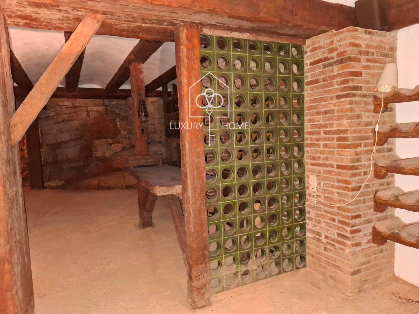 9 bedroom Villa for sale in Begues with pool garage - € 1,300,000 (Ref: 9483960)