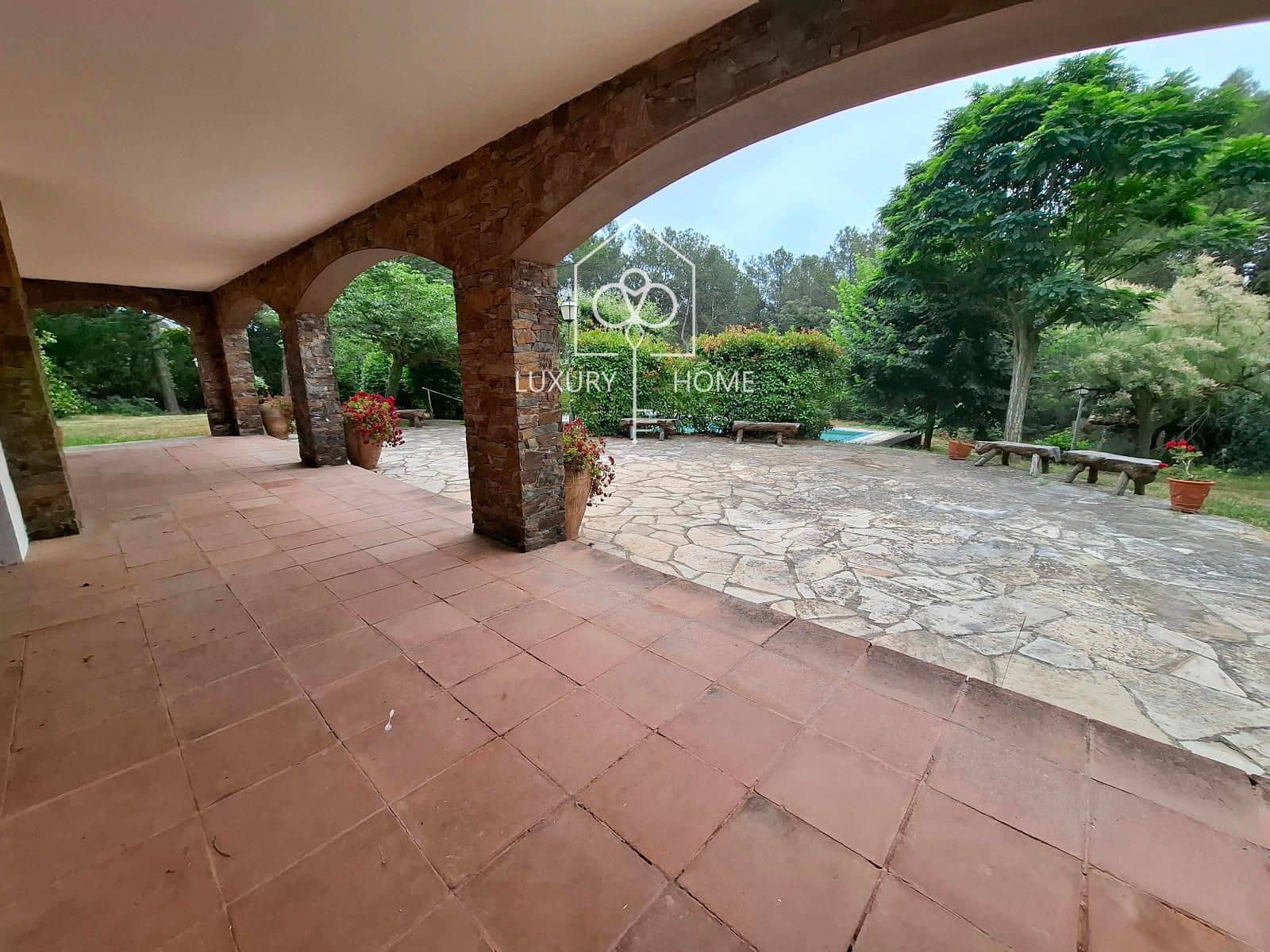 9 bedroom Villa for sale in Begues with pool garage - € 1,300,000 (Ref: 9483960)