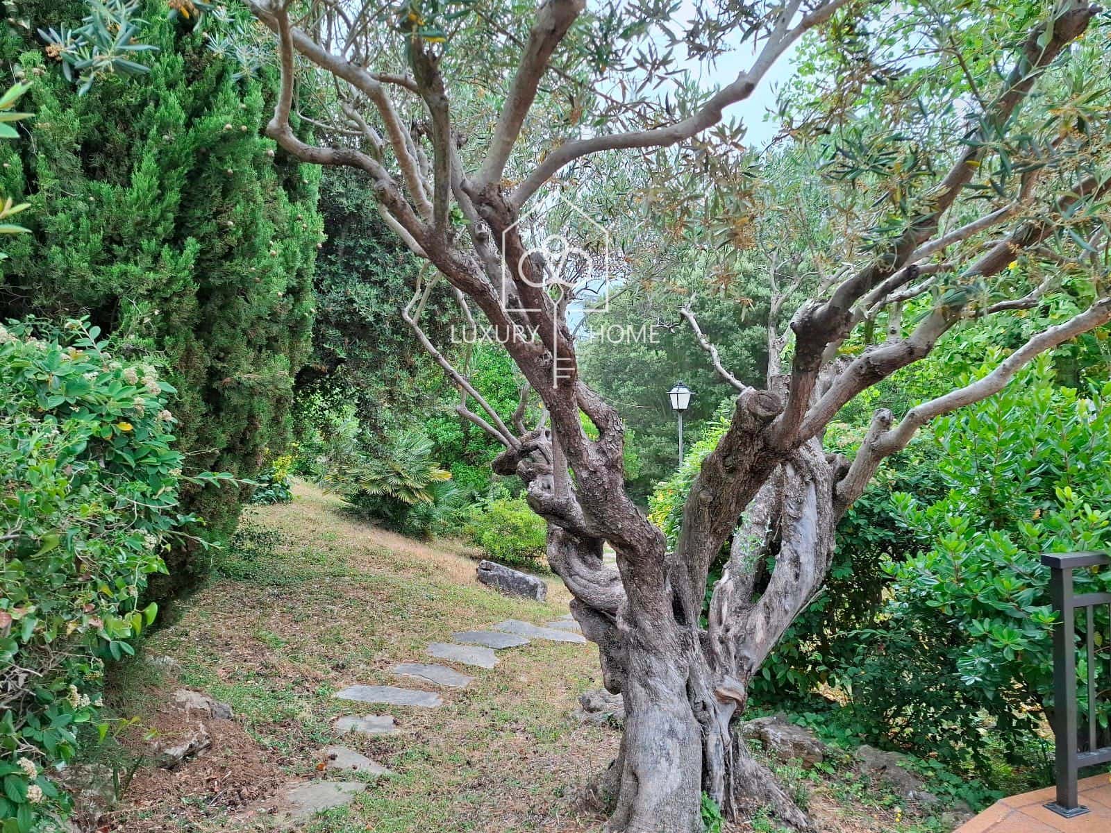 9 bedroom Villa for sale in Begues with pool garage - € 1,300,000 (Ref: 9483960)