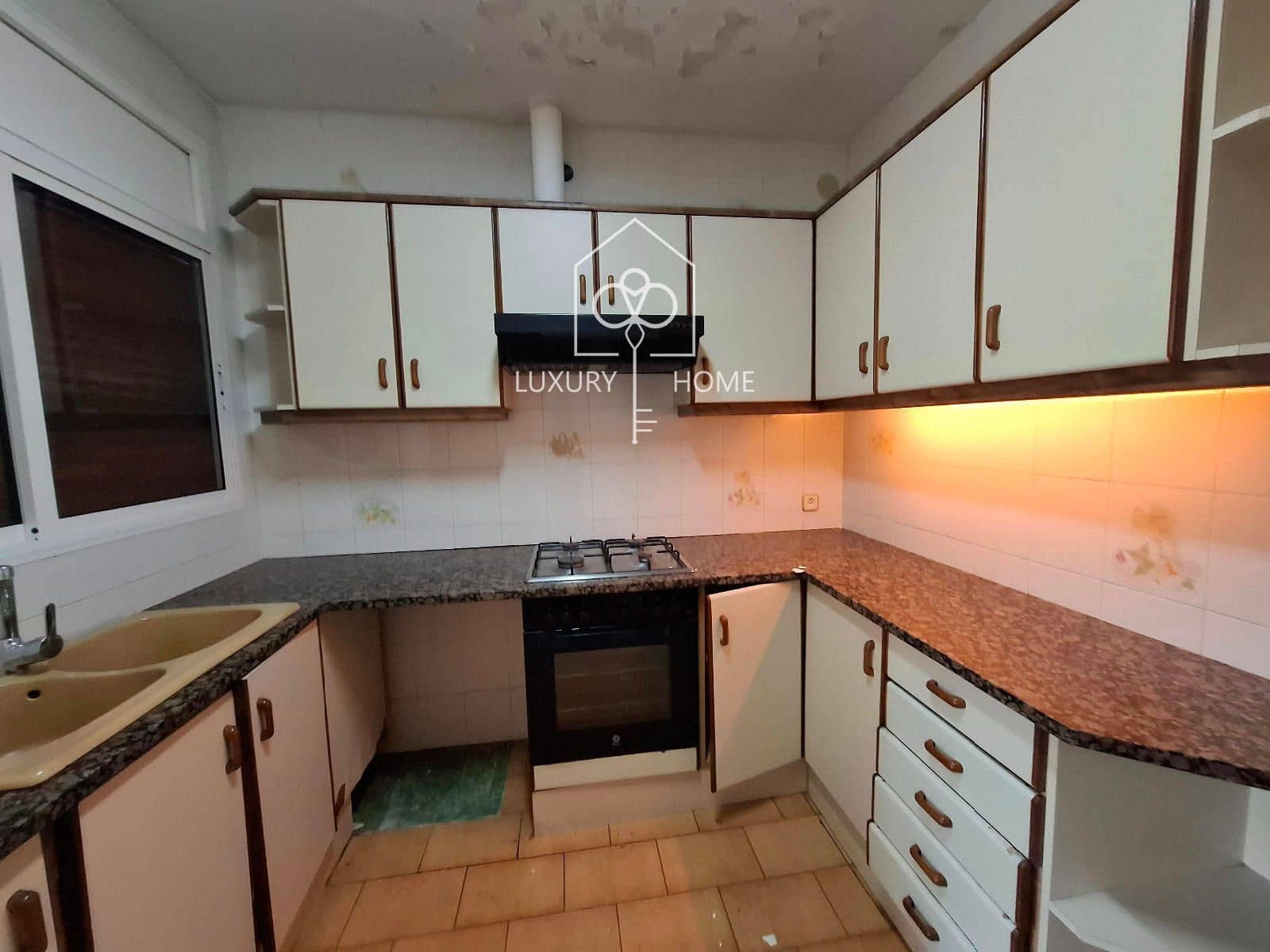 3 bedroom Villa for sale in Begues - € 350,000 (Ref: 9483961)