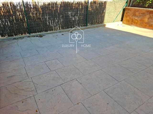 Erhverv til leje i Begues - € 900 (Ref: 9483965)