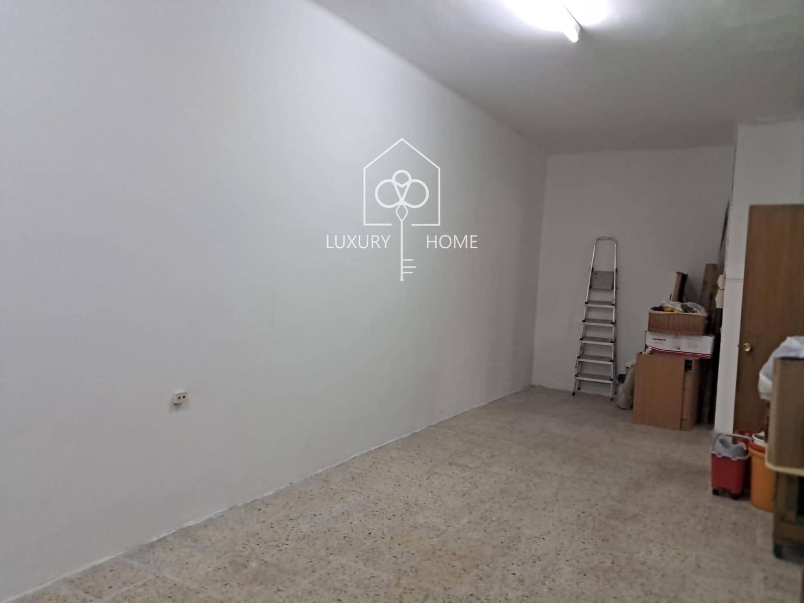 Commercial for sale in Viladecans - € 159,000 (Ref: 9483966)