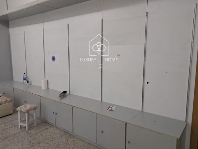 Local Comercial en Viladecans en venta - 159.000 € (Ref: 9483966)