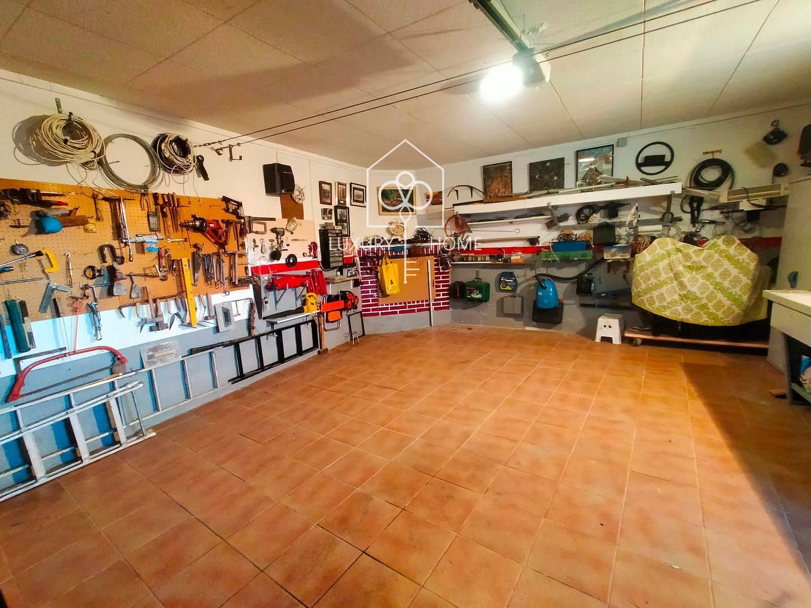 6 soverom Villa til salgs i Corbera de Llobregat med garasje - € 315 000 (Ref: 9483967)