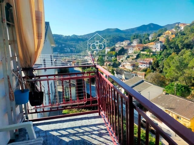 6 soverom Villa til salgs i Corbera de Llobregat med garasje - € 315 000 (Ref: 9483967)