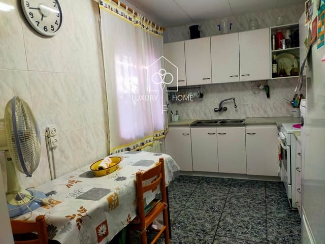 6 soverom Villa til salgs i Corbera de Llobregat med garasje - € 315 000 (Ref: 9483967)