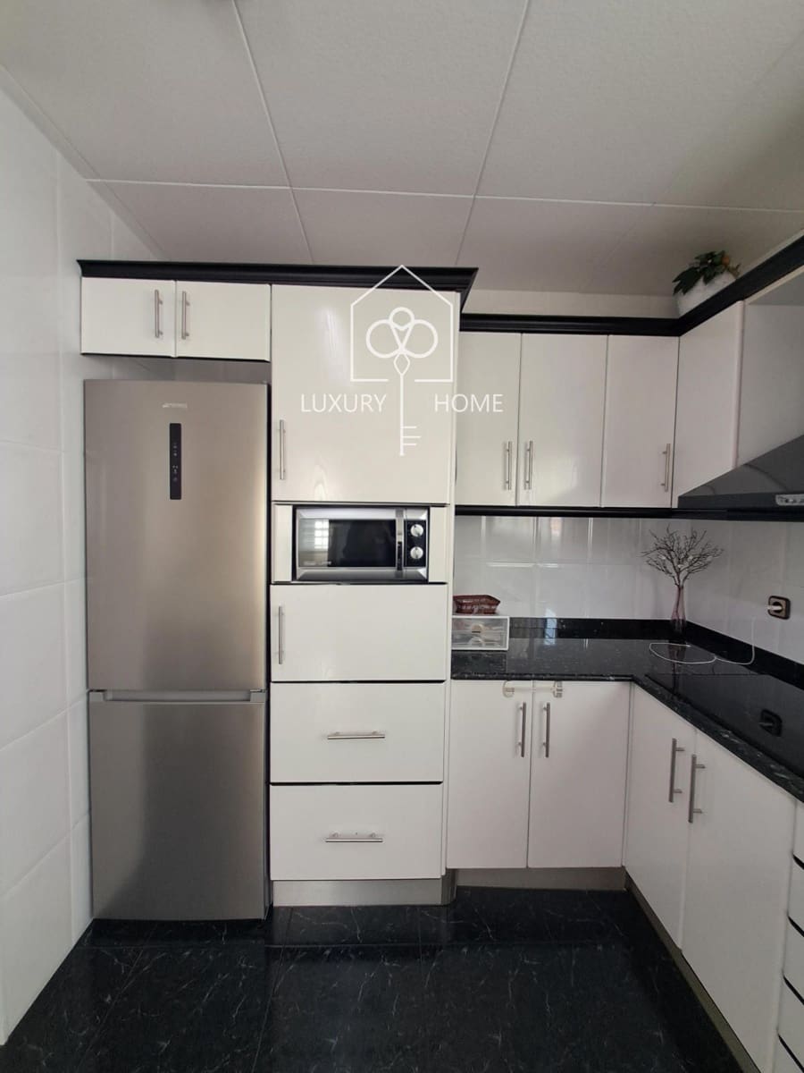 4 soveværelse Villa til salg i Viladecans med swimmingpool garage - € 990.000 (Ref: 9483968)