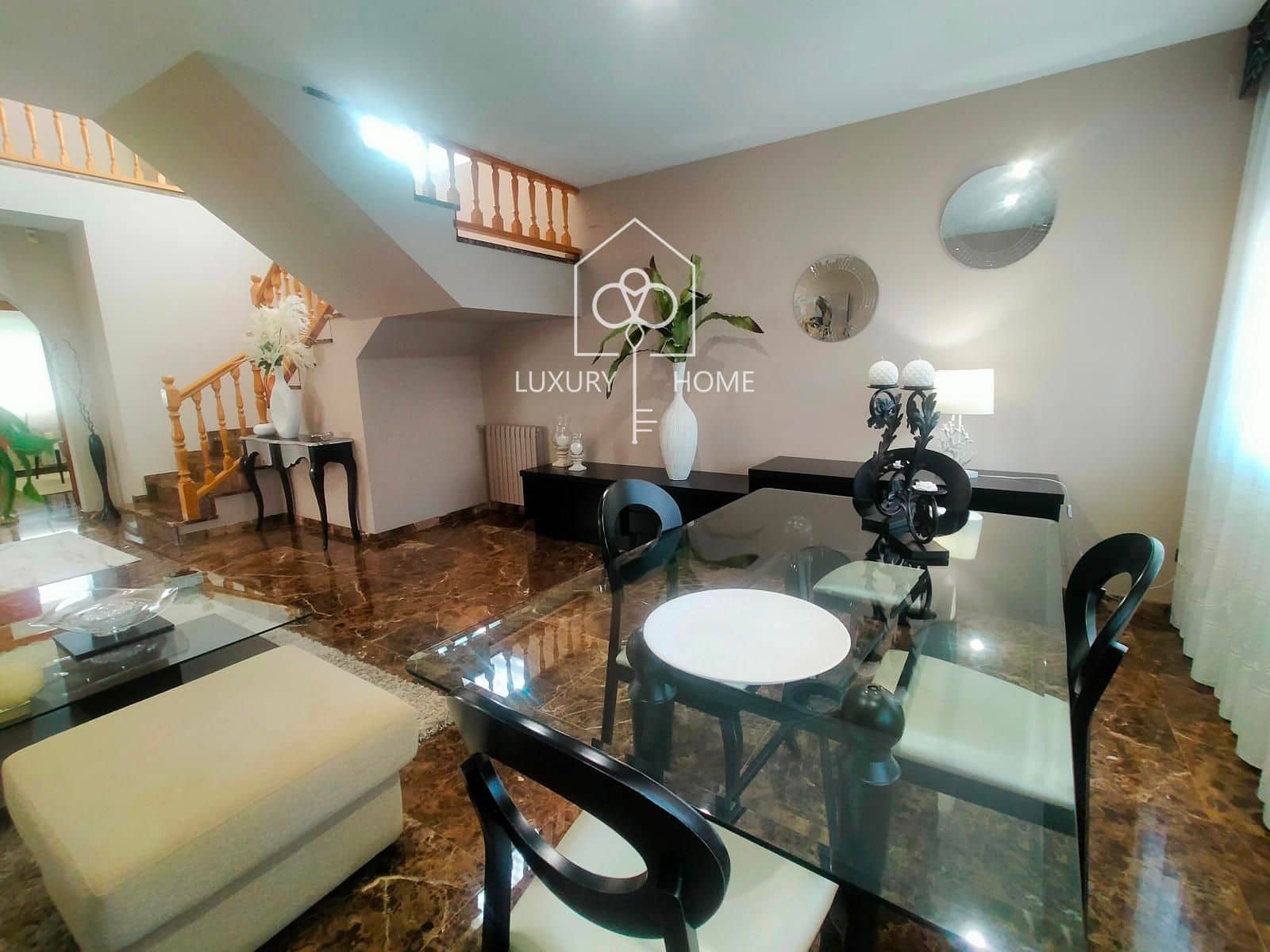 4 soveværelse Villa til salg i Viladecans med swimmingpool garage - € 990.000 (Ref: 9483968)