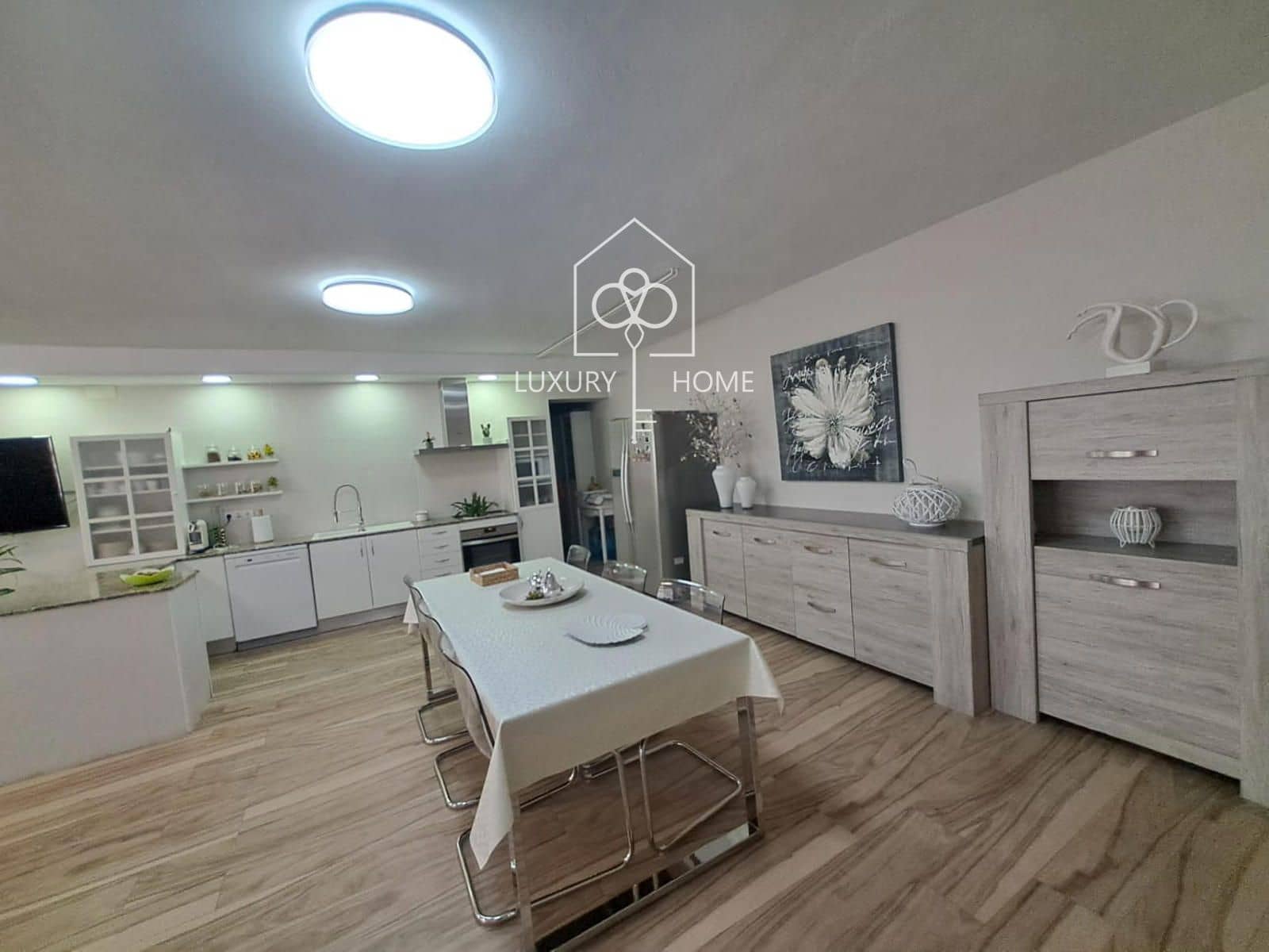 4 soveværelse Villa til salg i Viladecans med swimmingpool garage - € 990.000 (Ref: 9483968)