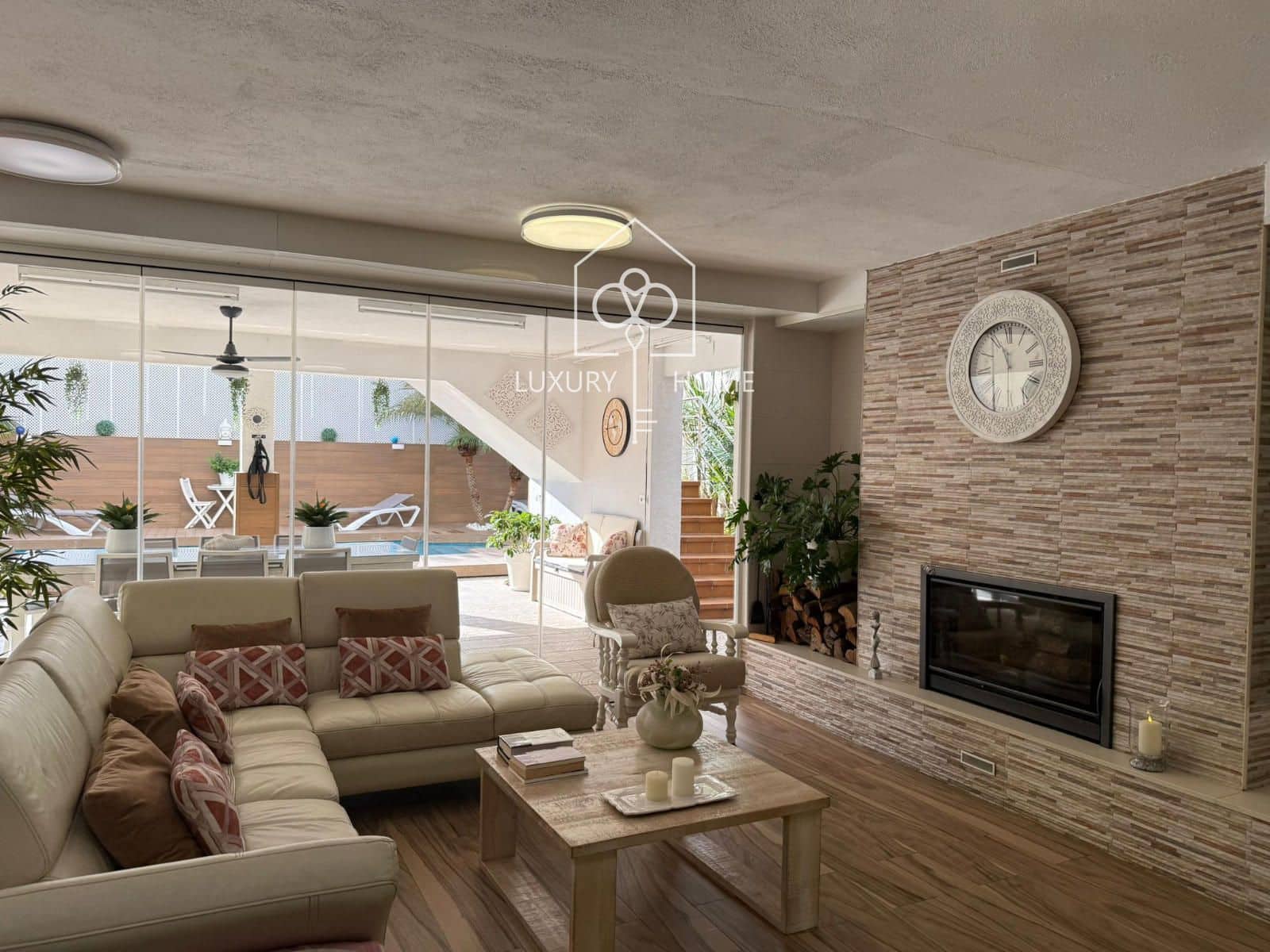 4 soveværelse Villa til salg i Viladecans med swimmingpool garage - € 990.000 (Ref: 9483968)