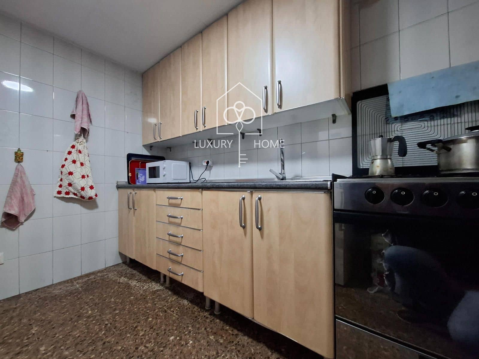 6 bedroom Villa for sale in Begues with garage - € 875,000 (Ref: 9706052)