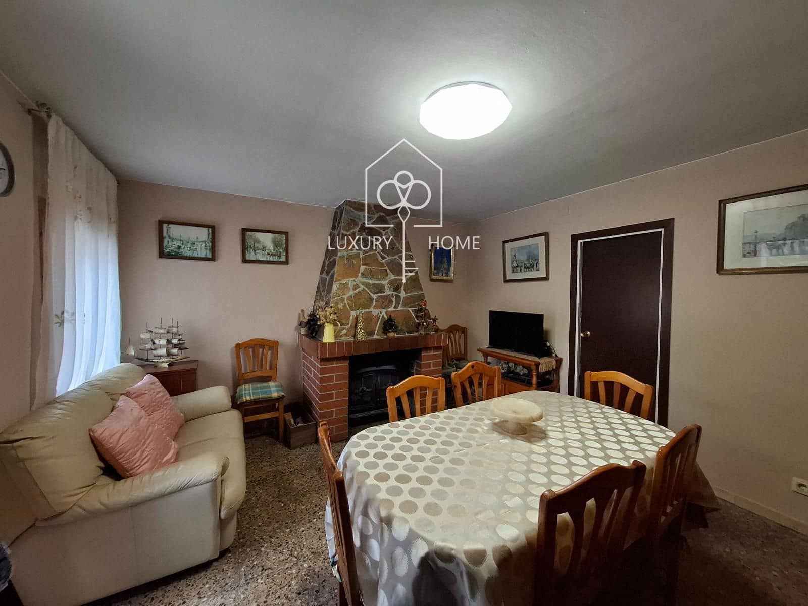 6 bedroom Villa for sale in Begues with garage - € 875,000 (Ref: 9706052)